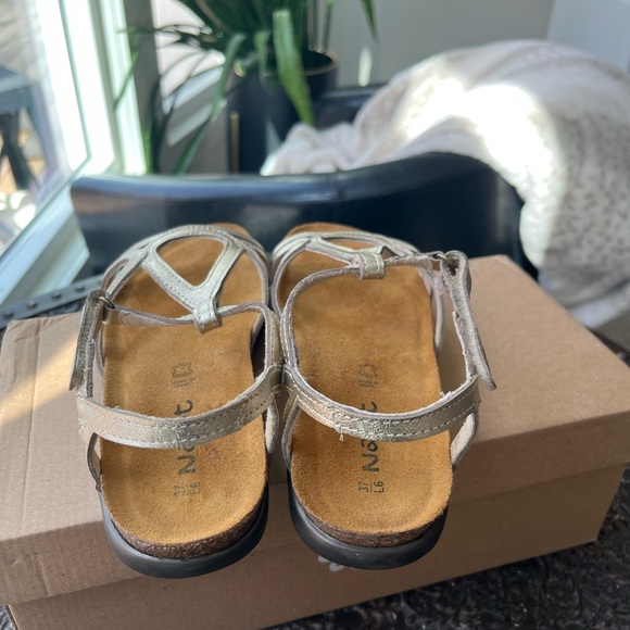 NAOT DORITH RADIANT GOLD LEATHER SANDALS 37 6 - Picture 8 of 10